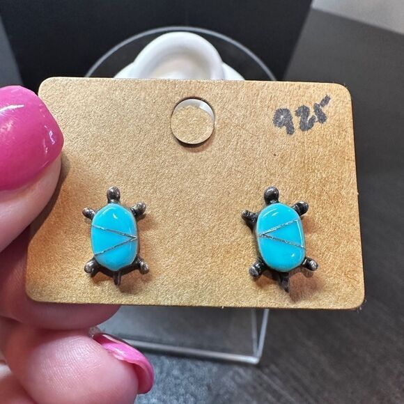 Sleeping beauty turquoise and sterling silver turtle earring studs! - Picture 6 of 10